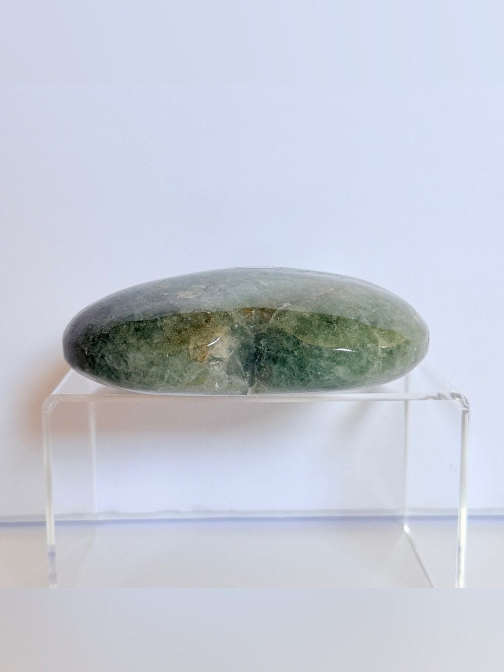 Stunning Green Strawberry Quartz Heart Polished Crystal Paperweight 1.2lb 4.5” - Picture 5 of 14